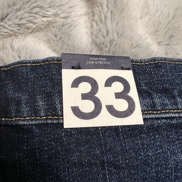 NWT Gap Denim High Rise shorts 33/16T - Picture 2 of 5